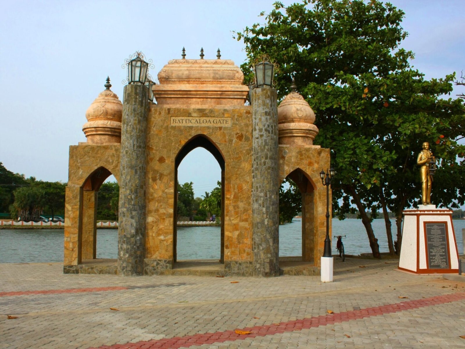 Batticaloa Gate, Batticaloa