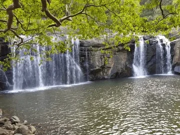 Kaluwa Wetunu Falls, Mahiyanganaya