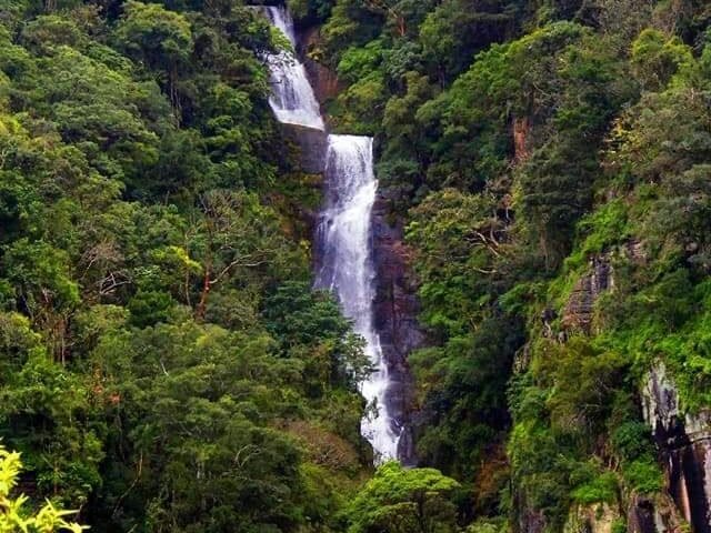 Surathalee Falls, Belihuloya